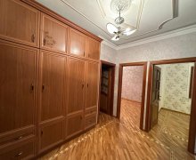 Satılır Köhnə Tikili Azadlıq m., 8-ci mikrorayon, Binəqədi r.