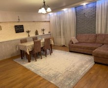 Satılır Köhnə Tikili Nizami m., Yasamal r.