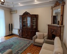 Kirayə (aylıq) Köhnə Tikili Elmlər akademiyası m., Yasamal qəs., Yasamal r.