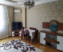 Satılır Yeni Tikili 8-ci mikrorayon, Binəqədi r.