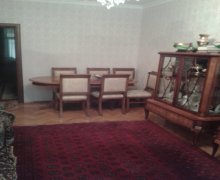 Satılır Köhnə Tikili Azadlıq m., 8-ci mikrorayon, Binəqədi r.