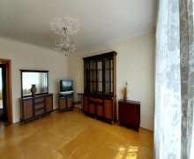 Satılır Köhnə Tikili Bakıxanov qəs., Sabunçu r. Satılır Köhnə Tikili Bakıxanov qəs., Sabunçu r.