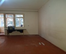 Satılır Köhnə Tikili Nəsimi m., 4-cü mikrorayon, Nəsimi r.