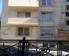 Satılır Köhnə Tikili Elmlər akademiyası m., Yasamal r.