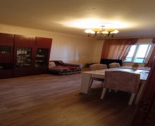 Satılır Köhnə Tikili Azadlıq m., 8-ci mikrorayon, Binəqədi r.