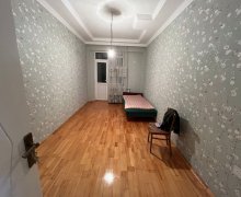 Satılır Yeni Tikili İnşaatçılar m., Yeni Yasamalda qəs., Yasamalda r.