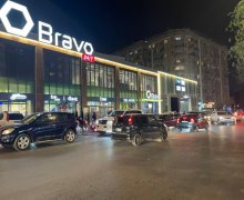 Satılır Yeni Tikili İnşaatçılar m., Yeni Yasamal qəs., Yasamal r.