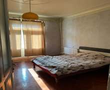 Satılır Köhnə Tikili Elmlər akademiyası m., Yasamal r.