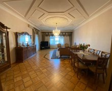 Satılır Yeni Tikili Elmlər akademiyası m., Yasamal qəs., Yasamal r.