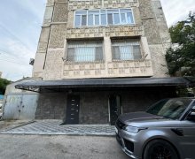 Satılır Köhnə Tikili İnşaatçılar m., Yeni Yasamal qəs., Yasamal r.