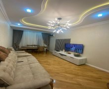 Satılır Yeni Tikili Elmlər akademiyası m., Yasamal r.