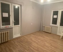 Satılır Köhnə Tikili Azadlıq m., 7-ci mikrorayon, Binəqədi r.