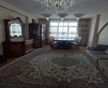 Satılır Yeni Tikili Azadlıq m., 8-ci mikrorayon, Binəqədi r.