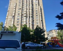 Satılır Köhnə Tikili Binəqədi r.