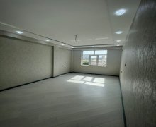 Satılır Yeni Tikili Qaraçuxur qəs., Suraxanı r.