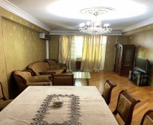 Kirayə (aylıq) ev alqi satqisi Badamdar qəs., Səbail r. Kirayə (aylıq) ev alqi satqisi Badamdar qəs., Səbail r.