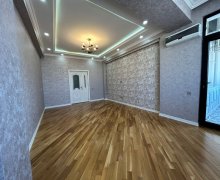 Satılır Yeni Tikili Azadlıq m., 8-ci mikrorayon, Binəqədi r.