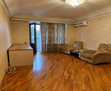 Satılır Köhnə Tikili Nizami m., Yasamal r.