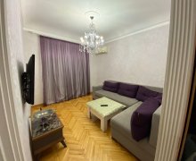 Satılır Köhnə Tikili Azadlıq m., 7-ci mikrorayon, Binəqədi r.