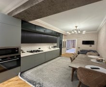 Satılır Yeni Tikili İnşaatçılar m., Yeni Yasamal qəs., Yasamal r.