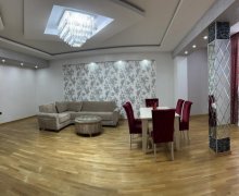 memar ecemide satilan evler Memar Əcəmi m., 9-cu mikrorayon, Binəqədi r.