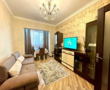 Satılır Köhnə Tikili Azadlıq m., 8-ci mikrorayon, Binəqədi r.