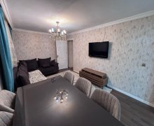 Satılır Köhnə Tikili İnşaatçılar m., Yasamal qəs., Yasamal r.