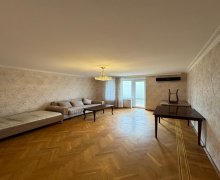 Satılır Köhnə Tikili Sahil m., Səbail r.