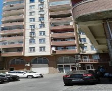 Satılır Yeni Tikili Memar Əcəmi m., 4-cü mikrorayon, Nəsimi r.