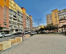 Satılır Köhnə Tikili Xalqlar dostluğu m., 8-ci kilometr, Nizami r.