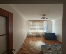 Satılır Köhnə Tikili İnşaatçılar m., Yasamal qəs., Yasamal r.