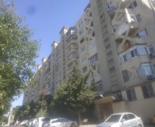 Satılır Köhnə Tikili Azadlıq m., 8-ci mikrorayon, Binəqədi r.