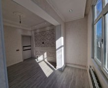 Satılır Köhnə Tikili Azadlıq m., 8-ci mikrorayon, Binəqədi r.