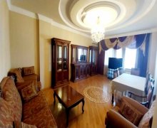 Satılır Yeni Tikili Elmlər akademiyası m., Yasamal r.