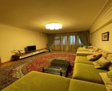 Kirayə (günlük) Köhnə Tikili Elmlər akademiyası m., Yasamal qəs., Yasamal r. Kirayə (günlük) Köhnə Tikili Elmlər akademiyası m., Yasamal qəs., Yasamal r.