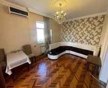 Satılır Köhnə Tikili Xalqlar dostluğu m., 8-ci kilometr, Nizami r.