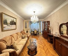 Satılır Köhnə Tikili Xalqlar dostluğu m., 8-ci kilometr, Nizami r.