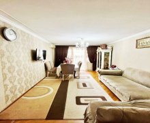 Satılır Köhnə Tikili Xalqlar dostluğu m., 8-ci kilometr, Nizami r.