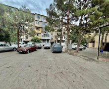 Satılır Köhnə Tikili Azadlıq m., 7-ci mikrorayon, Binəqədi r.