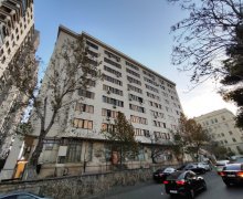 Satılır Köhnə Tikili Elmlər akademiyası m., Yasamal r.