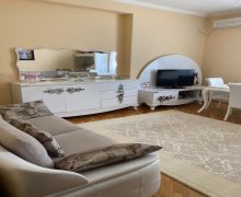 Satılır Yeni Tikili Memar Əcəmi m., 9-cu mikrorayon, Binəqədi r.