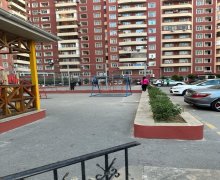 Satılır Yeni Tikili Azadlıq m., 8-ci mikrorayon, Binəqədi r.