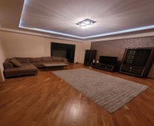 Satılır Yeni Tikili Elmlər akademiyası m., Yasamal qəs., Yasamal r.