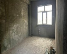 Satılır Yeni Tikili Azadlıq m., 8-ci mikrorayon, Binəqədi r.