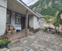 Kirayə (günlük) Həyət evi/villa Qax ş. Kirayə (günlük) Həyət evi/villa Qax ş.