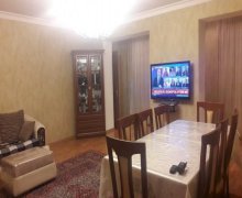 Satılır Köhnə Tikili Azadlıq m., 7-ci mikrorayon, Binəqədi r.