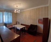 Satılır Köhnə Tikili Memar Əcəmi m., 4-cü mikrorayon, Nəsimi r.