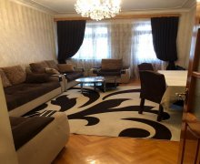 Satılır Köhnə Tikili Nizami m., Yasamal qəs., Yasamal r.