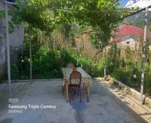 Kirayə (günlük) Bağ evi Qax ş. Kirayə (günlük) Bağ evi Qax ş.