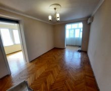 Satılır Köhnə Tikili Elmlər akademiyası m., Yasamal r.